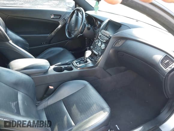 ✅ 2013 Hyundai Genesis Coupe R-Spec • VIN: KMHHU6KJ9DU106263 • Lot: 41678274. Wystawiony na IAAI z przebiegiem 172 294 mil. Bezpłatny archiwum sprzedaży aukcyjnych z USA i szczegółowy raport historii pojazdu na DreamBid. Zdjęcie 5.