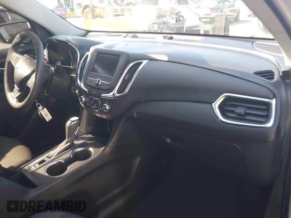 ✅ 2021 Chevrolet Equinox LT • VIN: 2GNAXKEV4M6102860 • Lot: 43678274. Listed on IAAI with 92,118 mi. Free auction sales archive from the USA and detailed vehicle history report at DreamBid. Image 5.