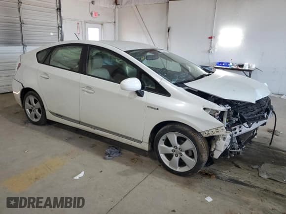 ✅ 2015 Toyota Prius Two • VIN: JTDKN3DU5F1879801 • Lot: 91700615. Listed on Copart with 138,739 mi. Free auction sales archive from the USA and detailed vehicle history report at DreamBid. Image 4.