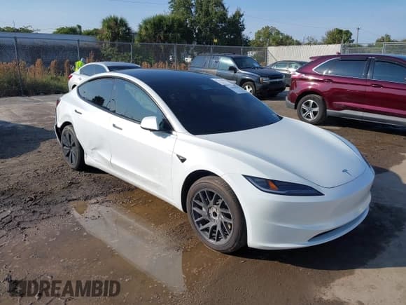 ✅ 2025 Tesla Model 3 Long Range • VIN: 5YJ3E1EA7SF988419 • Lot: 43866190. Wystawiony na IAAI z przebiegiem 7 044 mil. Bezpłatny archiwum sprzedaży aukcyjnych z USA i szczegółowy raport historii pojazdu na DreamBid. Zdjęcie 1.
