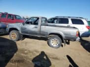 ✅ 1989 Toyota Pickup DLX • VIN: JT4RN01P9K4015015 • Lot: 80759154. Wystawiony na Copart z przebiegiem 79 339 mil. Bezpłatny archiwum sprzedaży aukcyjnych z USA i szczegółowy raport historii pojazdu na DreamBid. Zdjęcie 2.