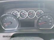 ✅ 2020 Chevrolet Silverado 1500 RST • VIN: 1GCUYEED5LZ191904 • Lot: 42800163. Wystawiony na IAAI z przebiegiem Nie podano. Bezpłatny archiwum sprzedaży aukcyjnych z USA i szczegółowy raport historii pojazdu na DreamBid. Zdjęcie 7.