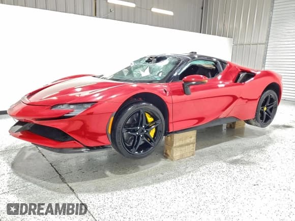 ✅ 2022 Ferrari SF90 • VIN: ZFF95NLA6N0273902 • Lot: 96212125. Wystawiony na Copart z przebiegiem Nie podano. Bezpłatny archiwum sprzedaży aukcyjnych z USA i szczegółowy raport historii pojazdu na DreamBid. Zdjęcie 1.