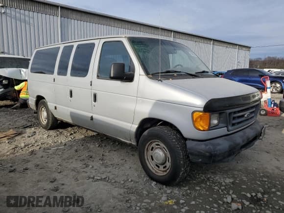 ✅ 2004 Ford Econoline Passenger XL • VIN: 1FMRE11W54HB15178 • Lot: 83088104. Listed on Copart with 248,516 mi. Free auction sales archive from the USA and detailed vehicle history report at DreamBid. Image 4.