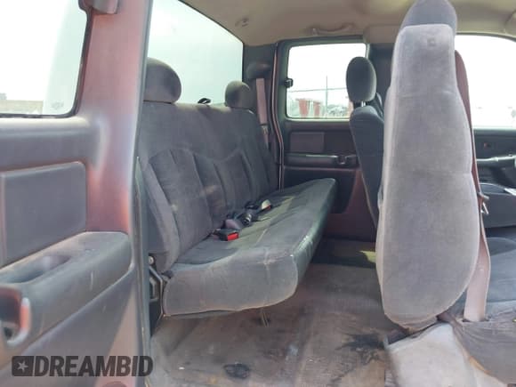 ✅ 2002 Chevrolet Silverado 1500 LT • VIN: 2GCEK19T321247345 • Lot: 42096246. Listed on IAAI with 469,696 mi. Free auction sales archive from the USA and detailed vehicle history report at DreamBid. Image 8.