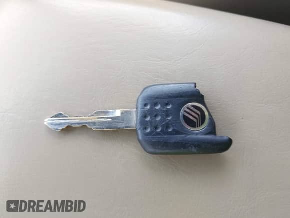 2006 Mercury Mariner Luxury с VIN 4M2YU56116KJ14472, выставлен на аукционе IAAI как лот 42349564 с пробегом 96 221 миль миль и . История ставок и продаж доступна на DreamBid. Изображение 11.