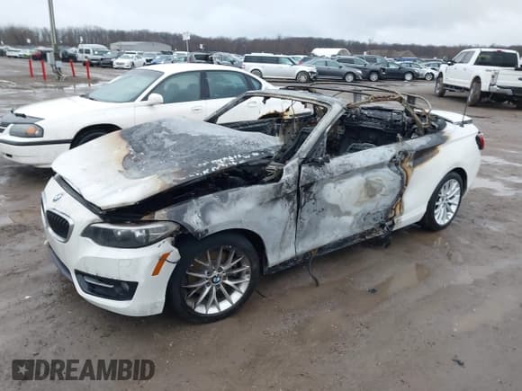 ✅ 2016 BMW 2 Series 228i xDrive • VIN: WBA1L9C56GV325558 • Lot: 41833671. Wystawiony na IAAI z przebiegiem Nie podano. Bezpłatny archiwum sprzedaży aukcyjnych z USA i szczegółowy raport historii pojazdu na DreamBid. Zdjęcie 16.