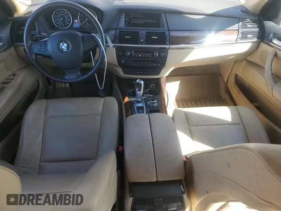 ✅ 2013 BMW X5 xDrive35i • VIN: 5UXZV4C56D0G52765 • Lot: 85372275. Wystawiony na Copart z przebiegiem 225 216 mil. Bezpłatny archiwum sprzedaży aukcyjnych z USA i szczegółowy raport historii pojazdu na DreamBid. Zdjęcie 8.