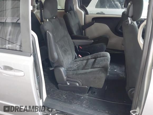 ✅ 2015 Dodge Grand Caravan SE • VIN: 2C4RDGBG2FR664202 • Лот: 43087392. Опубликован ранее на IAAI с пробегом 97 386 миль. Бесплатный доступ к архиву аукционных продаж из США и подробный отчёт об истории автомобиля на DreamBid. Изображение 8.