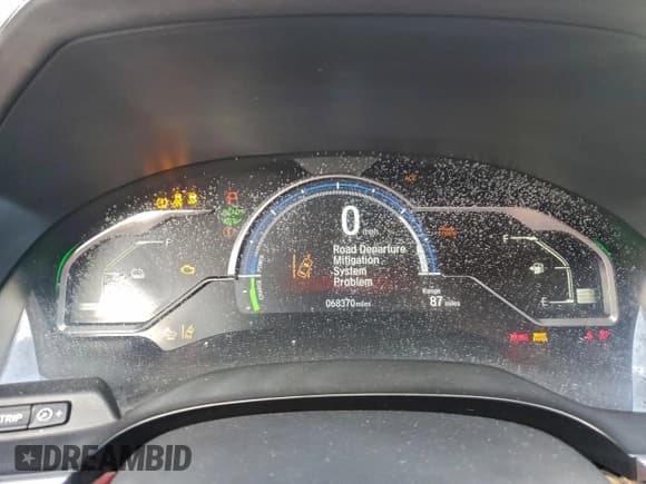 ✅ 2018 Honda Clarity • VIN: JHMZC5F11JC012250 • Лот: 93790105. Опубликован ранее на Copart с пробегом 68 370 миль. Бесплатный доступ к архиву аукционных продаж из США и подробный отчёт об истории автомобиля на DreamBid. Изображение 9.