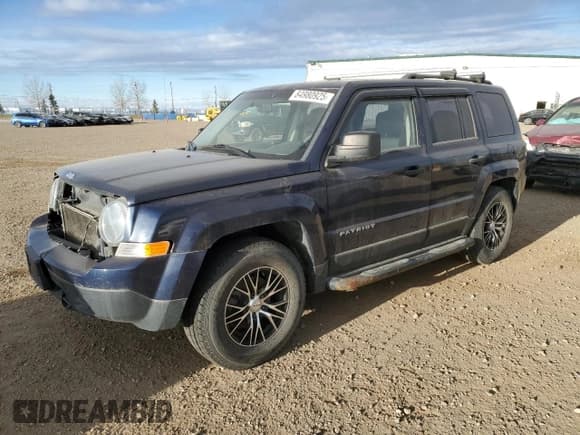 ✅ 2015 Jeep Patriot Sport • VIN: 1C4NJPAA6FD172098 • Lot: 84980925. Wystawiony na Copart z przebiegiem 131 489 mil. Bezpłatny archiwum sprzedaży aukcyjnych z USA i szczegółowy raport historii pojazdu na DreamBid. Zdjęcie 1.