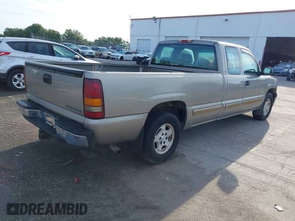 2002 Chevrolet Silverado 1500 с VIN 1GCEC19T92E289045, выставлен на аукционе IAAI как лот 42705660 с пробегом 166 439 миль миль и . История ставок и продаж доступна на DreamBid. Изображение 4.