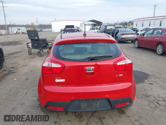 ✅ 2014 Kia Rio EX • VIN: KNADN5A35E6352372 • Лот: 43730014. Опубликован ранее на IAAI с пробегом 39 177 миль. Бесплатный доступ к архиву аукционных продаж из США и подробный отчёт об истории автомобиля на DreamBid. Изображение 16.
