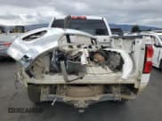 ✅ 2017 GMC Sierra 1500 SLE • VIN: 3GTP1MEC1HG166878 • Лот: 81921255. Опубликован ранее на Copart с пробегом 197 277 миль. Бесплатный доступ к архиву аукционных продаж из США и подробный отчёт об истории автомобиля на DreamBid. Изображение 6.