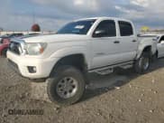 ✅ 2015 Toyota Tacoma • VIN: 3TMLU4EN3FM198110 • Лот: 92948825. Опубликован ранее на Copart с пробегом 106 830 миль. Бесплатный доступ к архиву аукционных продаж из США и подробный отчёт об истории автомобиля на DreamBid. Изображение 1.