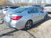 ✅ 2019 Subaru Legacy Limited • VIN: 4S3BNAJ67K3016300 • Lot: 43637981. Wystawiony na IAAI z przebiegiem 110 411 mil. Bezpłatny archiwum sprzedaży aukcyjnych z USA i szczegółowy raport historii pojazdu na DreamBid. Zdjęcie 4.