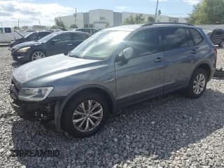 ✅ 2018 Volkswagen Tiguan S • VIN: 3VV1B7AX7JM088712 • Lot: 82559125. Listed on Copart with 89,418 mi. Free auction sales archive from the USA and detailed vehicle history report at DreamBid. Image 1.