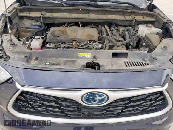 ✅ 2022 Toyota Highlander Hybrid LE • VIN: 5TDZARAH9NS516276 • Lot: 63685605. Listed on Copart with 84,719 mi. Free auction sales archive from the USA and detailed vehicle history report at DreamBid. Image 12.