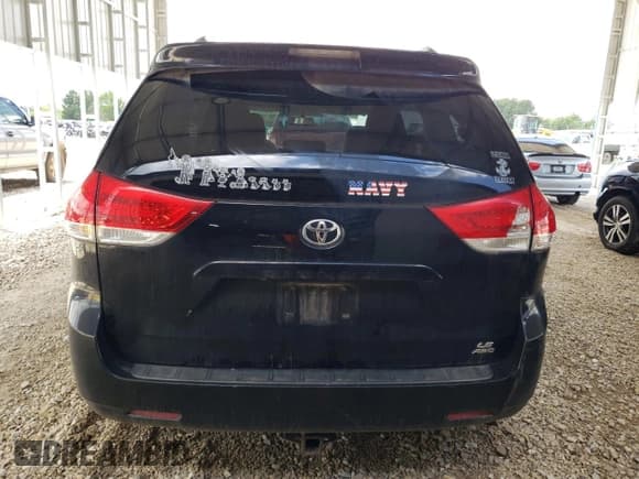 ✅ 2014 Toyota Sienna LE • VIN: 5TDJK3DCXES078858 • Lot: 64374495. Listed on Copart with 288,125 mi. Free auction sales archive from the USA and detailed vehicle history report at DreamBid. Image 6.