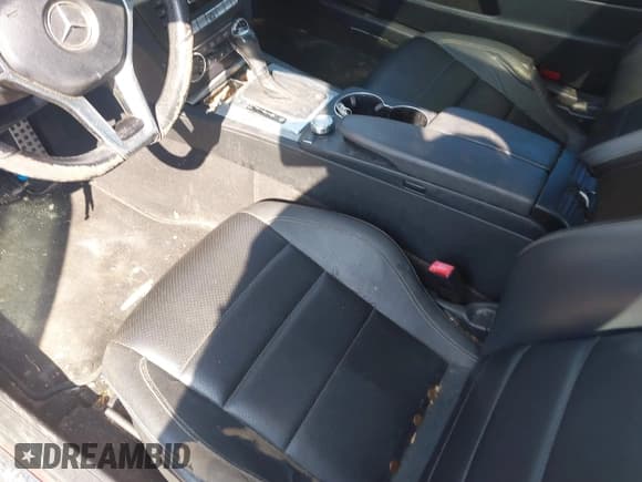 ✅ 2013 Mercedes-Benz C 250 • VIN: WDDGJ4HB0DF977768 • Lot: 41521807. Wystawiony na IAAI z przebiegiem Nie podano. Bezpłatny archiwum sprzedaży aukcyjnych z USA i szczegółowy raport historii pojazdu na DreamBid. Zdjęcie 12.