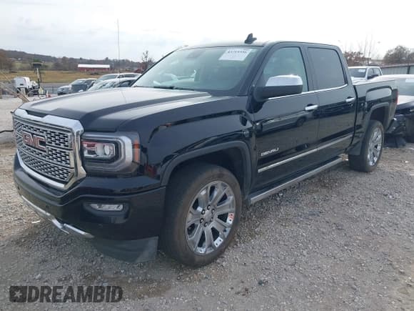 ✅ 2018 GMC Sierra 1500 Denali • VIN: 3GTU2PEJ3JG599057 • Lot: 43715356. Wystawiony na IAAI z przebiegiem 117 407 mil. Bezpłatny archiwum sprzedaży aukcyjnych z USA i szczegółowy raport historii pojazdu na DreamBid. Zdjęcie 18.