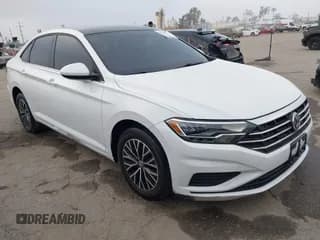 ✅ 2019 Volkswagen Jetta S • VIN: 3VWC57BU8KM221284 • Lot: 43546247. Wystawiony na IAAI z przebiegiem 94 283 mil. Bezpłatny archiwum sprzedaży aukcyjnych z USA i szczegółowy raport historii pojazdu na DreamBid. Zdjęcie 1.