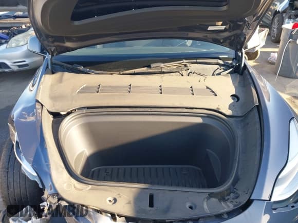 ✅ 2023 Tesla Model Y Long Range • VIN: 7SAYGDEE9PA112818 • Лот: 43152194. Опубликован ранее на IAAI с пробегом 41 157 миль. Бесплатный доступ к архиву аукционных продаж из США и подробный отчёт об истории автомобиля на DreamBid. Изображение 10.