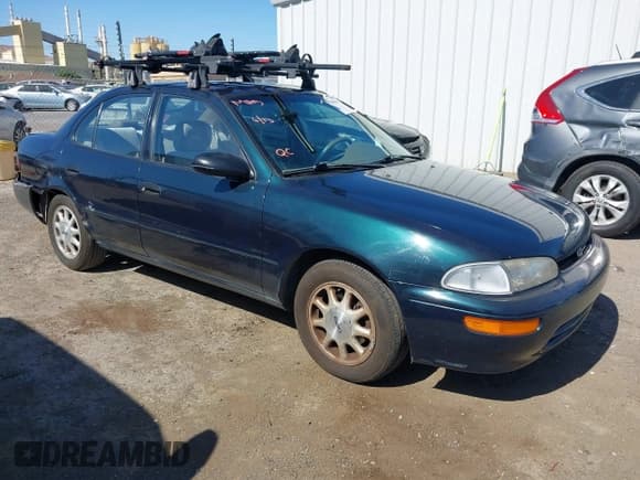 ✅ 1997 Geo Prizm LSi • VIN: 1Y1SK5266VZ410043 • Lot: 42490003. Wystawiony na IAAI z przebiegiem 143 496 mil. Bezpłatny archiwum sprzedaży aukcyjnych z USA i szczegółowy raport historii pojazdu na DreamBid. Zdjęcie 1.