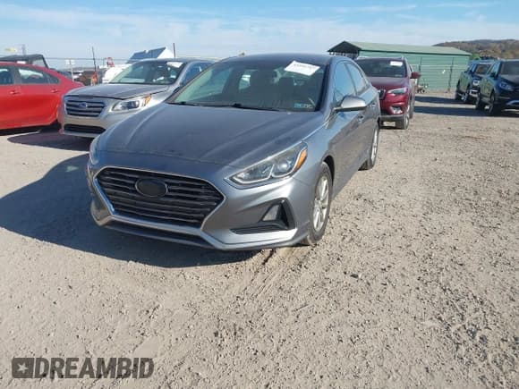 ✅ 2018 Hyundai Sonata SE • VIN: 5NPE24AF7JH637661 • Лот: 43591747. Опубликован ранее на IAAI с пробегом 127 225 миль. Бесплатный доступ к архиву аукционных продаж из США и подробный отчёт об истории автомобиля на DreamBid. Изображение 2.