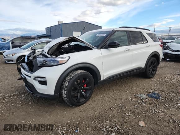 ✅ 2022 Ford Explorer ST • VIN: 1FM5K8GC3NGA08697 • Lot: 92882635. Wystawiony na Copart z przebiegiem 56 428 mil. Bezpłatny archiwum sprzedaży aukcyjnych z USA i szczegółowy raport historii pojazdu na DreamBid. Zdjęcie 1.