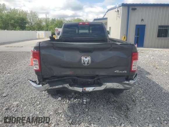 ✅ 2022 Ram 3500 Tradesman • VIN: 3C63R3GL7NG396989 • Lot: 55659625. Wystawiony na Copart z przebiegiem 51 431 mil. Bezpłatny archiwum sprzedaży aukcyjnych z USA i szczegółowy raport historii pojazdu na DreamBid. Zdjęcie 6.