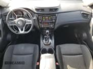 ✅ 2018 Nissan Rogue S • VIN: KNMAT2MV2JP522568 • Lot: 81443095. Wystawiony na Copart z przebiegiem 81 539 mil. Bezpłatny archiwum sprzedaży aukcyjnych z USA i szczegółowy raport historii pojazdu na DreamBid. Zdjęcie 8.