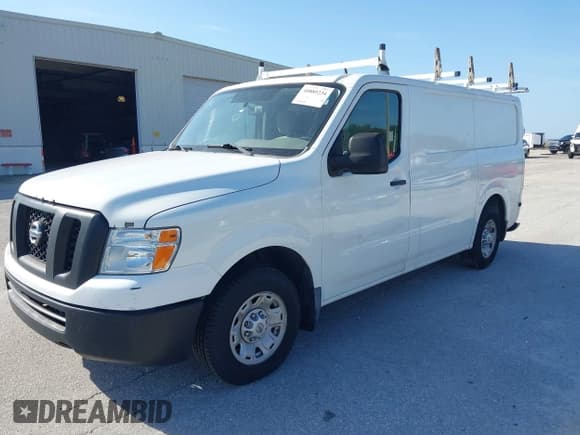 ✅ 2017 Nissan NV Cargo S • VIN: 1N6BF0KM4HN800982 • Лот: 40889234. Опубликован ранее на IAAI с пробегом 136 412 миль. Бесплатный доступ к архиву аукционных продаж из США и подробный отчёт об истории автомобиля на DreamBid. Изображение 2.