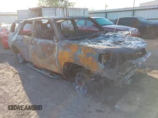 ✅ 2020 Toyota 4Runner SR5 Premium • VIN: JTEBU5JR6L5825907 • Lot: 43327318. Listed on IAAI with Not provided. Free auction sales archive from the USA and detailed vehicle history report at DreamBid. Image 1.