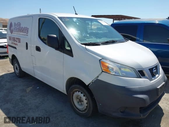 ✅ 2015 Nissan NV200 S • VIN: 3N6CM0KN8FK708425 • Лот: 42595760. Опубликован ранее на IAAI с пробегом 204 673 миль. Бесплатный доступ к архиву аукционных продаж из США и подробный отчёт об истории автомобиля на DreamBid. Изображение 1.