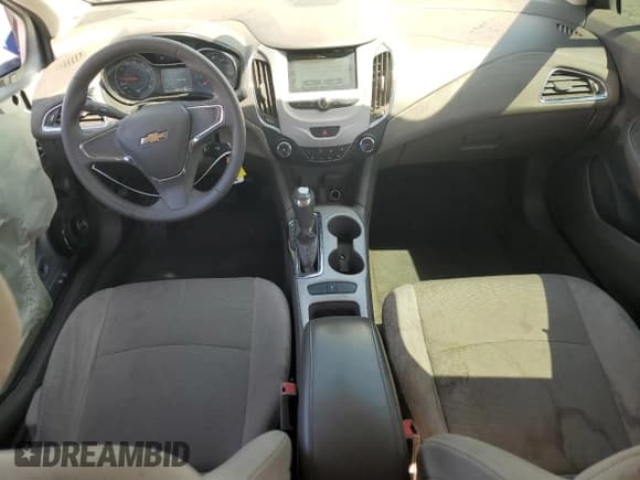 ✅ 2017 Chevrolet Cruze LS • VIN: 1G1BC5SM1H7127462 • Лот: 84049385. Опубликован ранее на Copart с пробегом 149 667 миль. Бесплатный доступ к архиву аукционных продаж из США и подробный отчёт об истории автомобиля на DreamBid. Изображение 8.