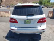 ✅ 2015 Mercedes-Benz M 350 • VIN: 4JGDA5JB7FA565467 • Lot: 43022537. Wystawiony na IAAI z przebiegiem 157 275 mil. Bezpłatny archiwum sprzedaży aukcyjnych z USA i szczegółowy raport historii pojazdu na DreamBid. Zdjęcie 16.