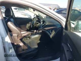 2016 Chevrolet Cruze LTZ z VIN 1G1PG5SB9G7105426, wystawiony jako IAAI lot #42689141 z przebiegiem 150 837 mil mil oraz . Historia ofert i sprzedaży dostępna na DreamBid. Obrazek 5.