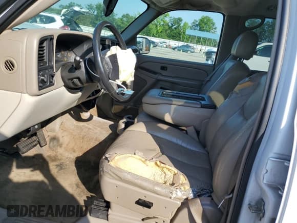 ✅ 2005 Chevrolet Tahoe LS • VIN: 1GNEC13V65R149100 • Лот: 61179975. Опубликован ранее на Copart с пробегом 283 123 миль. Бесплатный доступ к архиву аукционных продаж из США и подробный отчёт об истории автомобиля на DreamBid. Изображение 7.