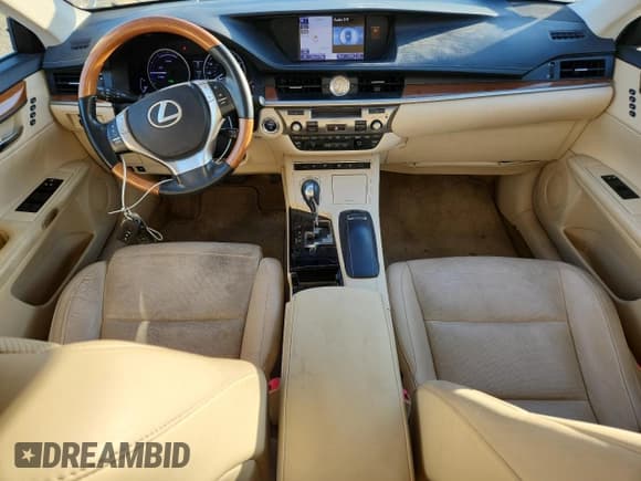 ✅ 2014 Lexus ES 300h • VIN: JTHBW1GG2E2041790 • Лот: 92940505. Опубликован ранее на Copart с пробегом 136 724 миль. Бесплатный доступ к архиву аукционных продаж из США и подробный отчёт об истории автомобиля на DreamBid. Изображение 8.