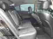 2013 Hyundai Genesis R-Spec z VIN KMHGC4DH6DU232190, wystawiony jako Copart lot #58210084 z przebiegiem 138 462 mil mil oraz Szkoda całkowita • Salvage title. Historia ofert i sprzedaży dostępna na DreamBid. Obrazek 10.