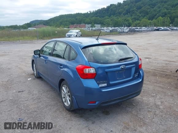 ✅ 2014 Subaru Impreza Premium • VIN: JF1GPAC64E8225200 • Lot: 43013468. Wystawiony na IAAI z przebiegiem 234 936 mil. Bezpłatny archiwum sprzedaży aukcyjnych z USA i szczegółowy raport historii pojazdu na DreamBid. Zdjęcie 3.