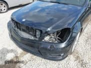 ✅ 2012 Mercedes-Benz C 300 Sport • VIN: WDDGF8BB6CR207668 • Lot: 43286103. Wystawiony na IAAI z przebiegiem 133 234 mil. Bezpłatny archiwum sprzedaży aukcyjnych z USA i szczegółowy raport historii pojazdu na DreamBid. Zdjęcie 18.