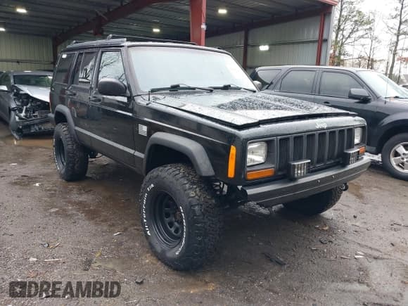 ✅ 1998 Jeep Cherokee Sport • VIN: 1J4FJ68S1WL266581 • Lot: 41446293. Listed on IAAI with 149,202 mi. Free auction sales archive from the USA and detailed vehicle history report at DreamBid. Image 1.