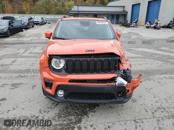✅ 2020 Jeep Renegade Latitude • VIN: ZACNJBBB7LPL92080 • Lot: 89530435. Wystawiony na Copart z przebiegiem 14 864 mil. Bezpłatny archiwum sprzedaży aukcyjnych z USA i szczegółowy raport historii pojazdu na DreamBid. Zdjęcie 5.