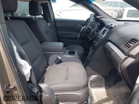 ✅ 2017 Ford Police Interceptor Utility • VIN: 1FM5K8AR5HGA44070 • Лот: 41923462. Опубликован ранее на IAAI с пробегом 146 676 миль. Бесплатный доступ к архиву аукционных продаж из США и подробный отчёт об истории автомобиля на DreamBid. Изображение 5.