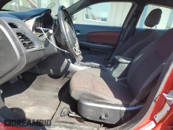 ✅ 2011 Dodge Avenger Heat • VIN: 1B3BD1FGXBN596040 • Лот: 74563894. Опубликован ранее на Copart с пробегом 176 057 миль. Бесплатный доступ к архиву аукционных продаж из США и подробный отчёт об истории автомобиля на DreamBid. Изображение 7.