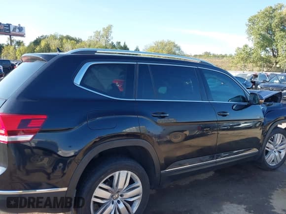 ✅ 2018 Volkswagen Atlas SEL Premium • VIN: 1V2NR2CA9JC523138 • Лот: 43506584. Опубликован ранее на IAAI с пробегом 115 095 миль. Бесплатный доступ к архиву аукционных продаж из США и подробный отчёт об истории автомобиля на DreamBid. Изображение 14.