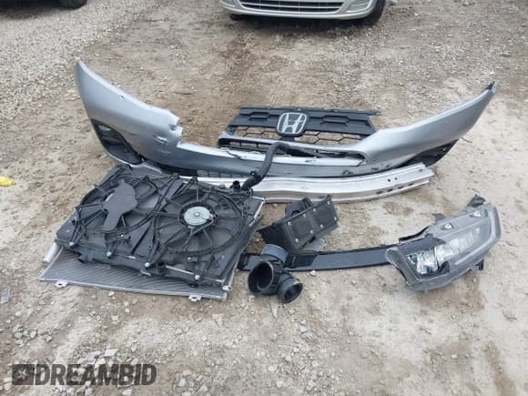 ✅ 2025 Honda Odyssey Touring • VIN: 5FNRL6H89SB011692 • Lot: 43515660. Listed on IAAI with 14,676 mi. Free auction sales archive from the USA and detailed vehicle history report at DreamBid. Image 12.