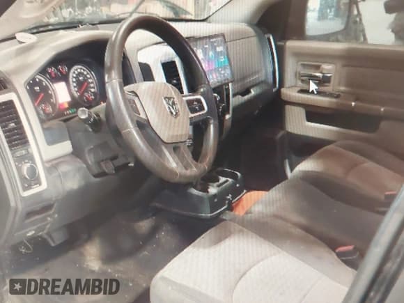 ✅ 2010 Dodge 1500 ST • VIN: 1D7RV1GP5AS219355 • Lot: 42849108. Wystawiony na IAAI z przebiegiem 235 215 mil. Bezpłatny archiwum sprzedaży aukcyjnych z USA i szczegółowy raport historii pojazdu na DreamBid. Zdjęcie 5.